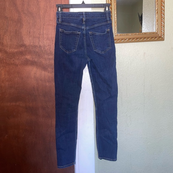 ‼️SOLD ON DEPOP‼️H&M high waisted jeans - Picture 2 of 2